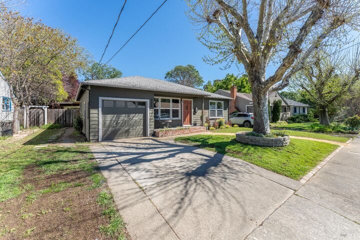 Property Photo:  955 N Pine Street  CA 95482 