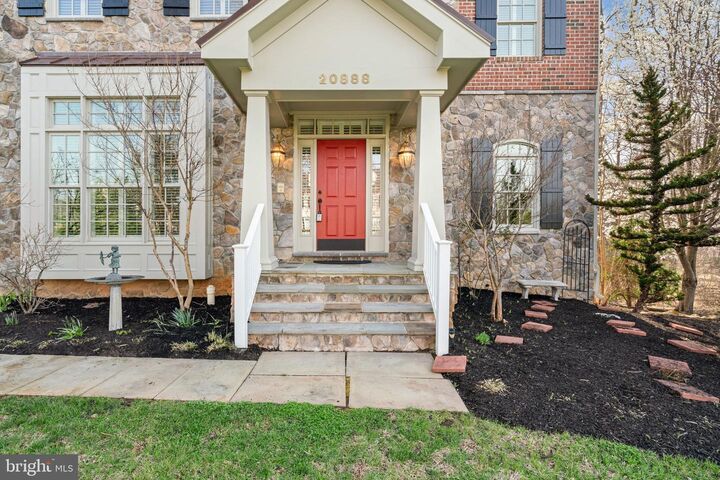 Property Photo:  20888 Eckbo Drive  VA 20175 