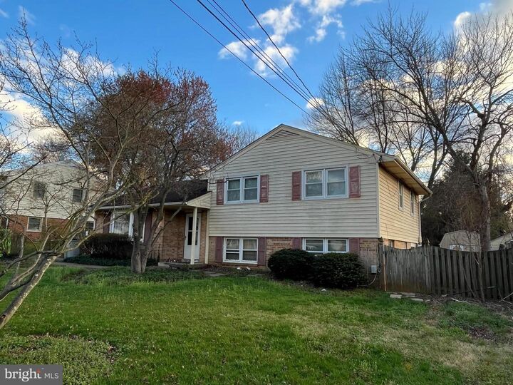 Property Photo:  14717 Lock Drive  VA 20120 