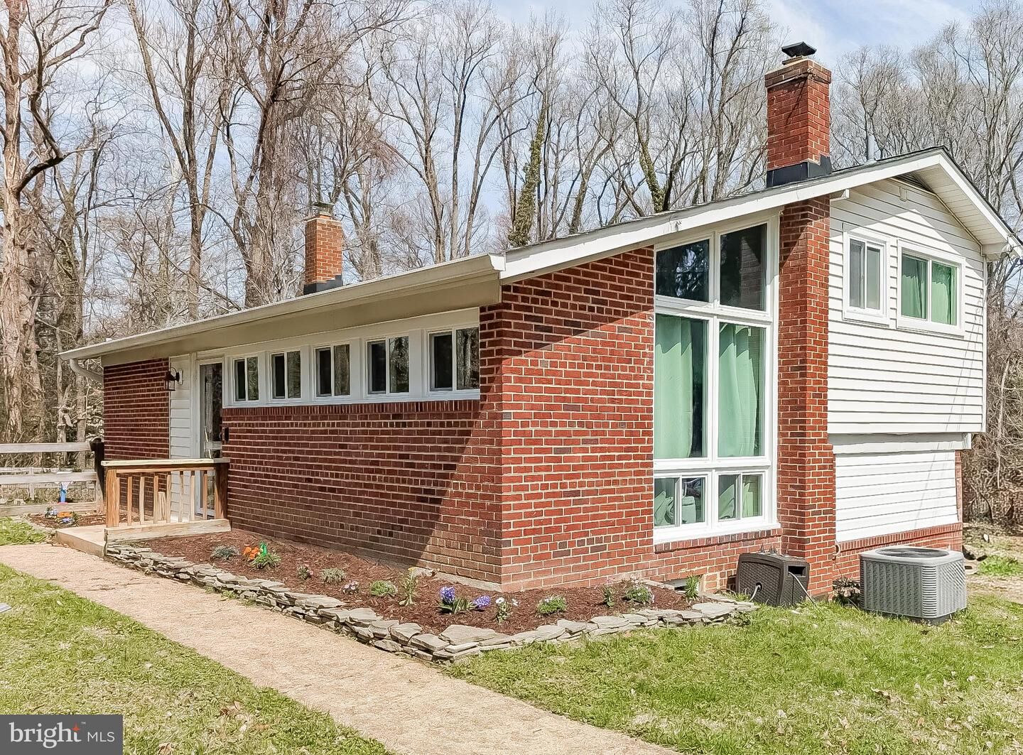 Property Photo:  207 1st Street  MD 21401 