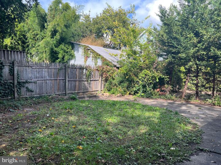 Property Photo:  23 Lincoln Avenue  NJ 08108 