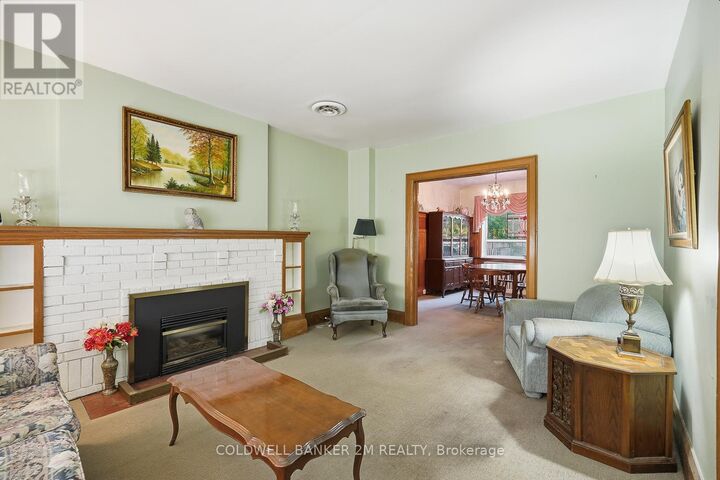 Property Photo:  296 Briar Hill Avenue  ON M4R 1J2 