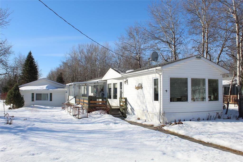 Property Photo:  9 Sunset Drive  MB R5H 1H6 
