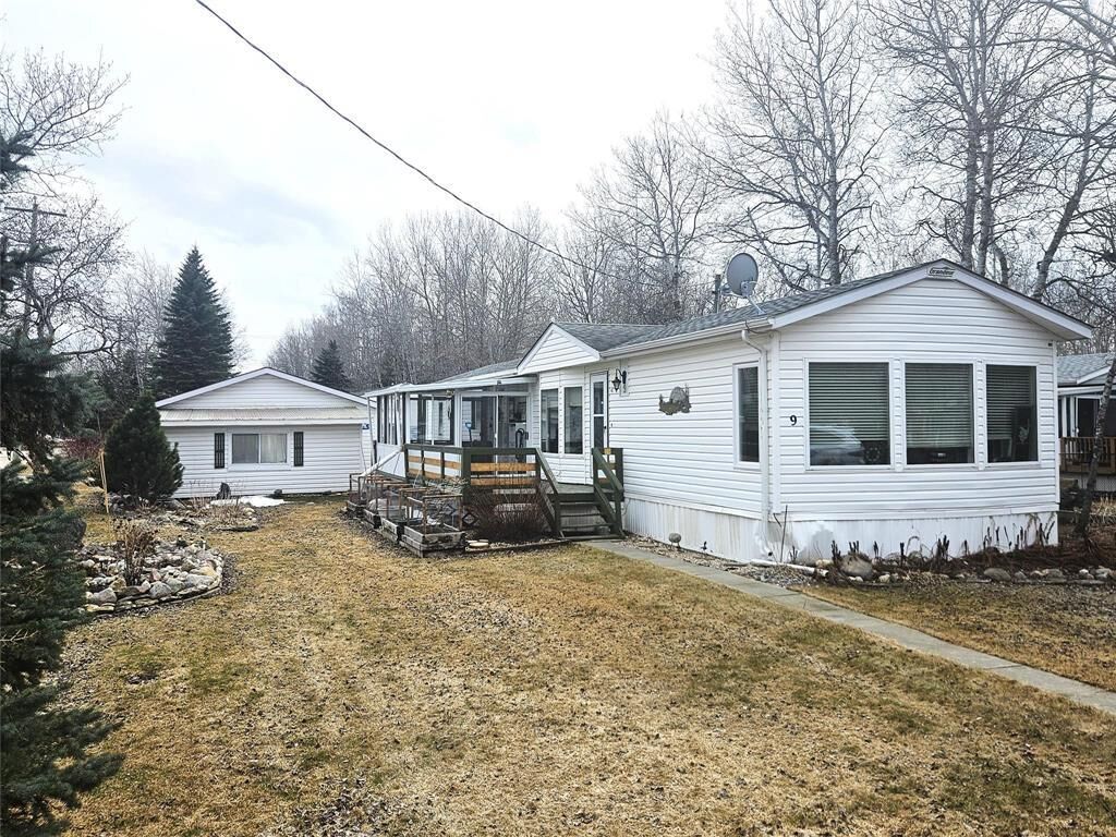 Property Photo: 9 Sunset Drive MB R5H 1H6