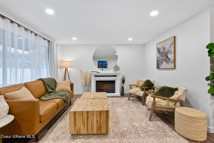 Property Photo:  1502 E Stiner Ave  ID 83815 