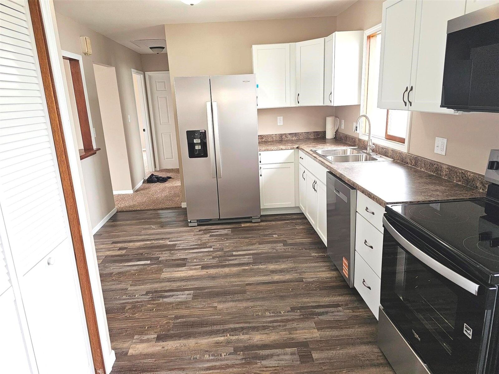 Property Photo:  501 11th Street E  IA 52349 