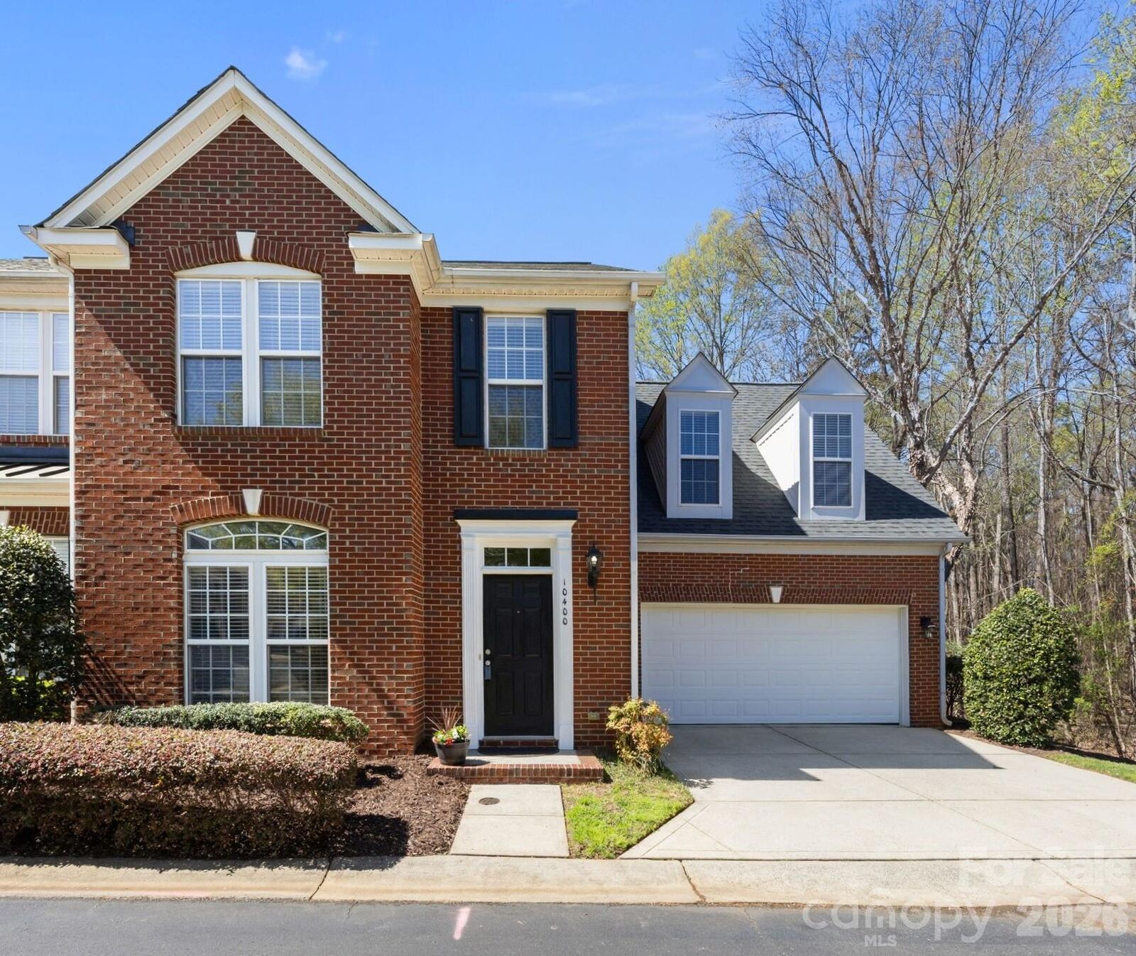 Property Photo:  10400 Berkeley Woods Lane  NC 28277 