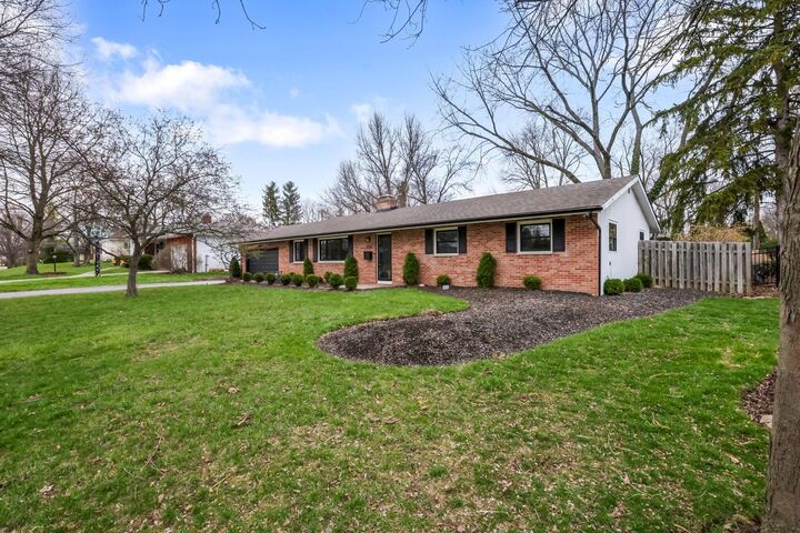 Property Photo: 4370 Harborough Road OH 43220