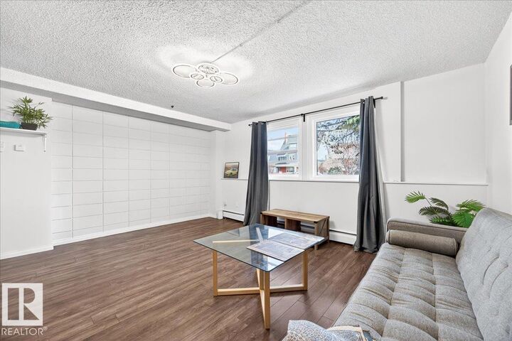 Property Photo: 2111 14 Street 101 AB T2B 3M3