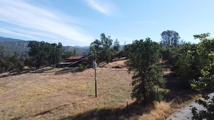 Property Photo:  50871 Road 200  CA 93645 