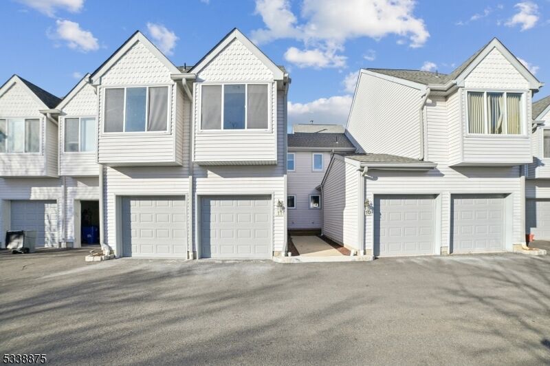 Property Photo:  11 Freedom Ct 11  NJ 07045 