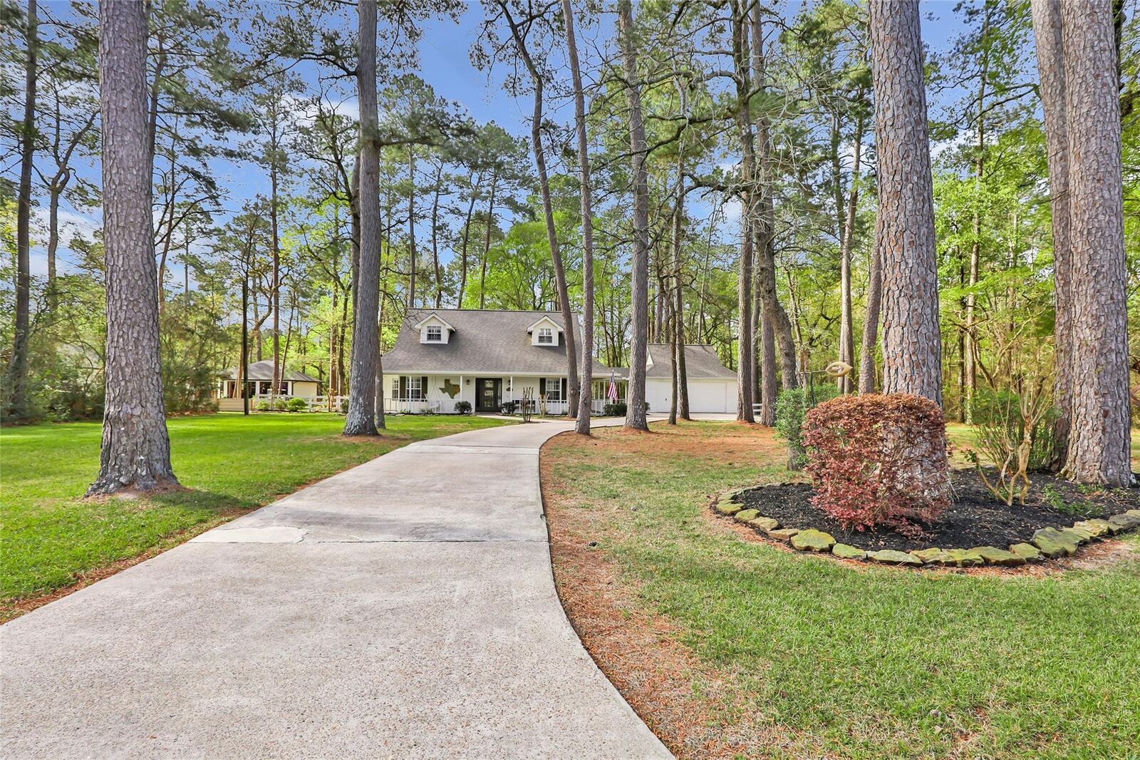 Property Photo:  291 Camwood Street  TX 77355 