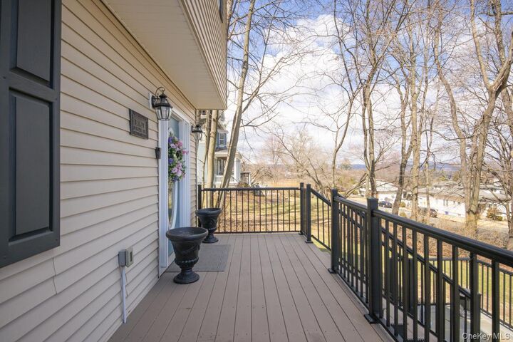 Property Photo:  22 Hillside Avenue  NY 10927 