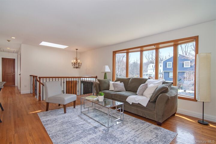 Property Photo:  4 Willow Lane  NY 10533 