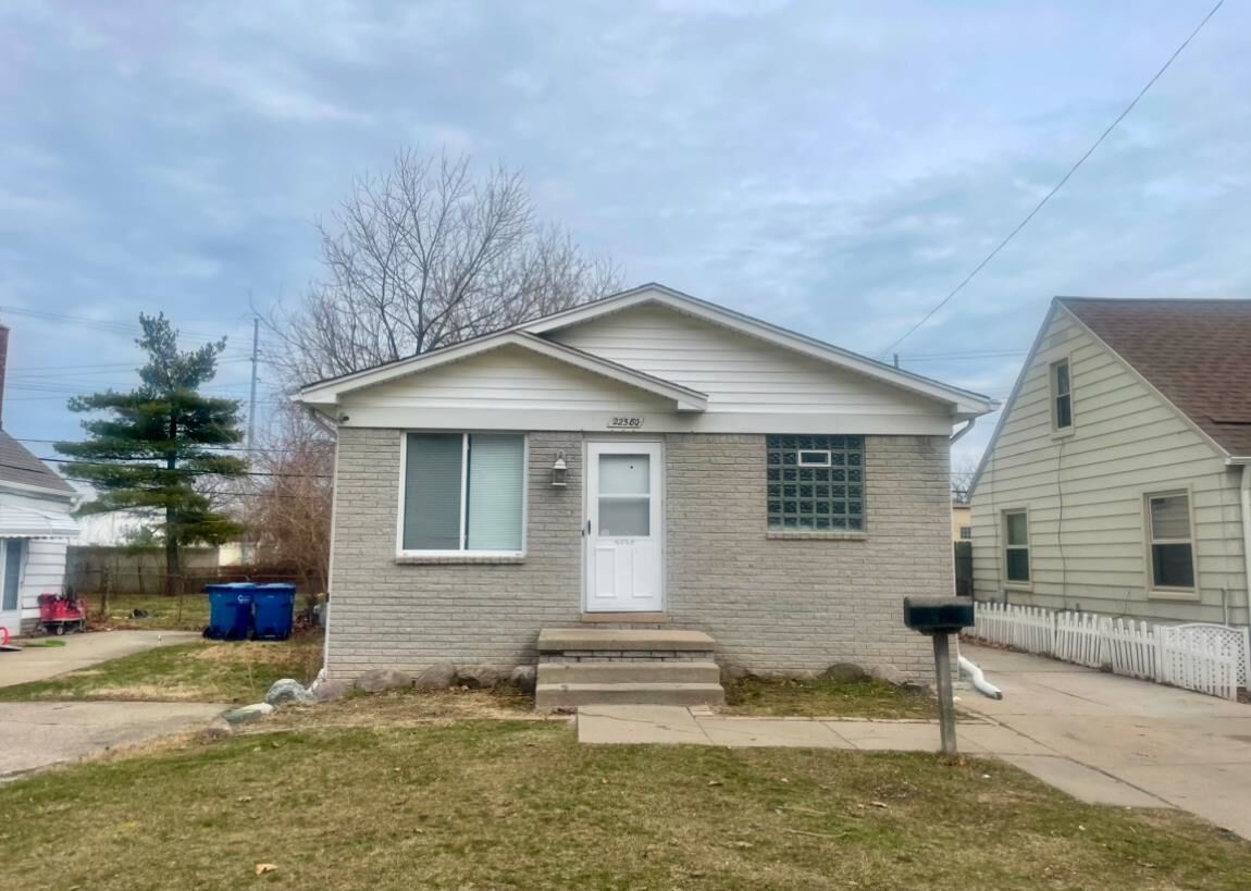 Property Photo: 22580 Oaklane Street MI 48089-5448