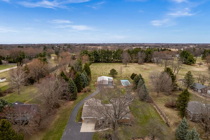 Property Photo: 2412 Squaw Prairie Road IL 61008