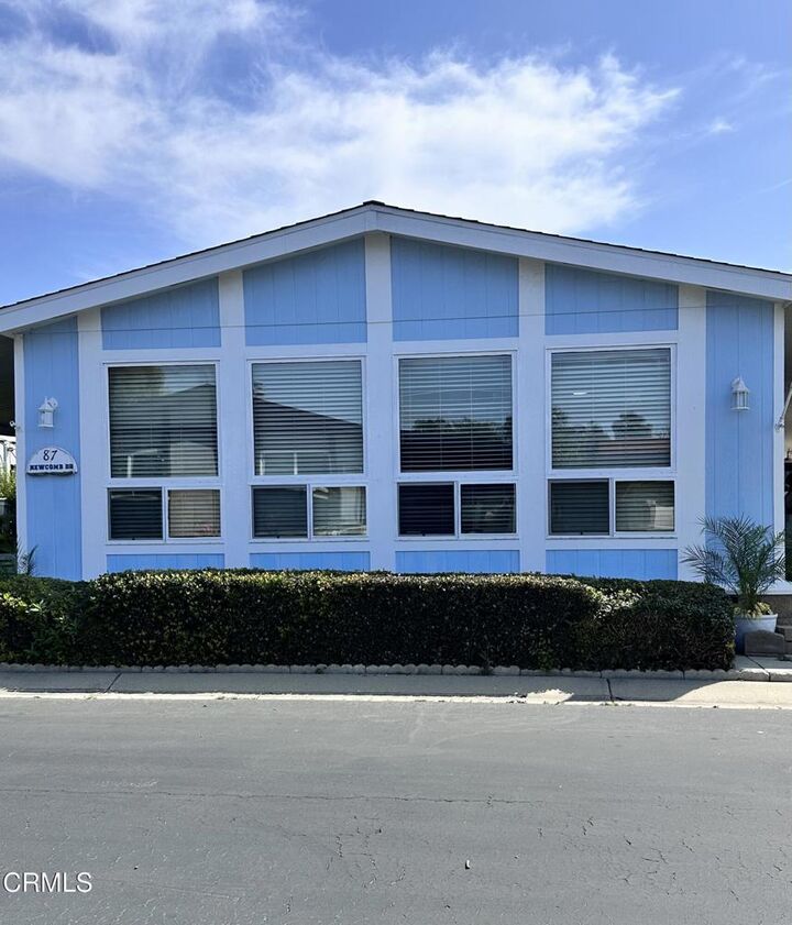 Property Photo:  4700 Aurora Drive 87  CA 93003 