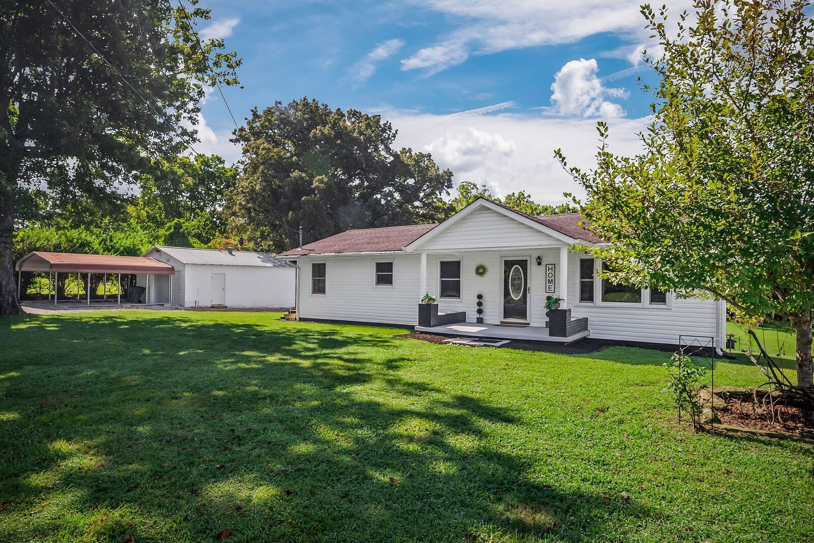 Property Photo:  220 Higginbotham Rd  TN 37110 