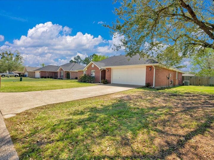 Property Photo:  235 Sandalwood  TX 75904 
