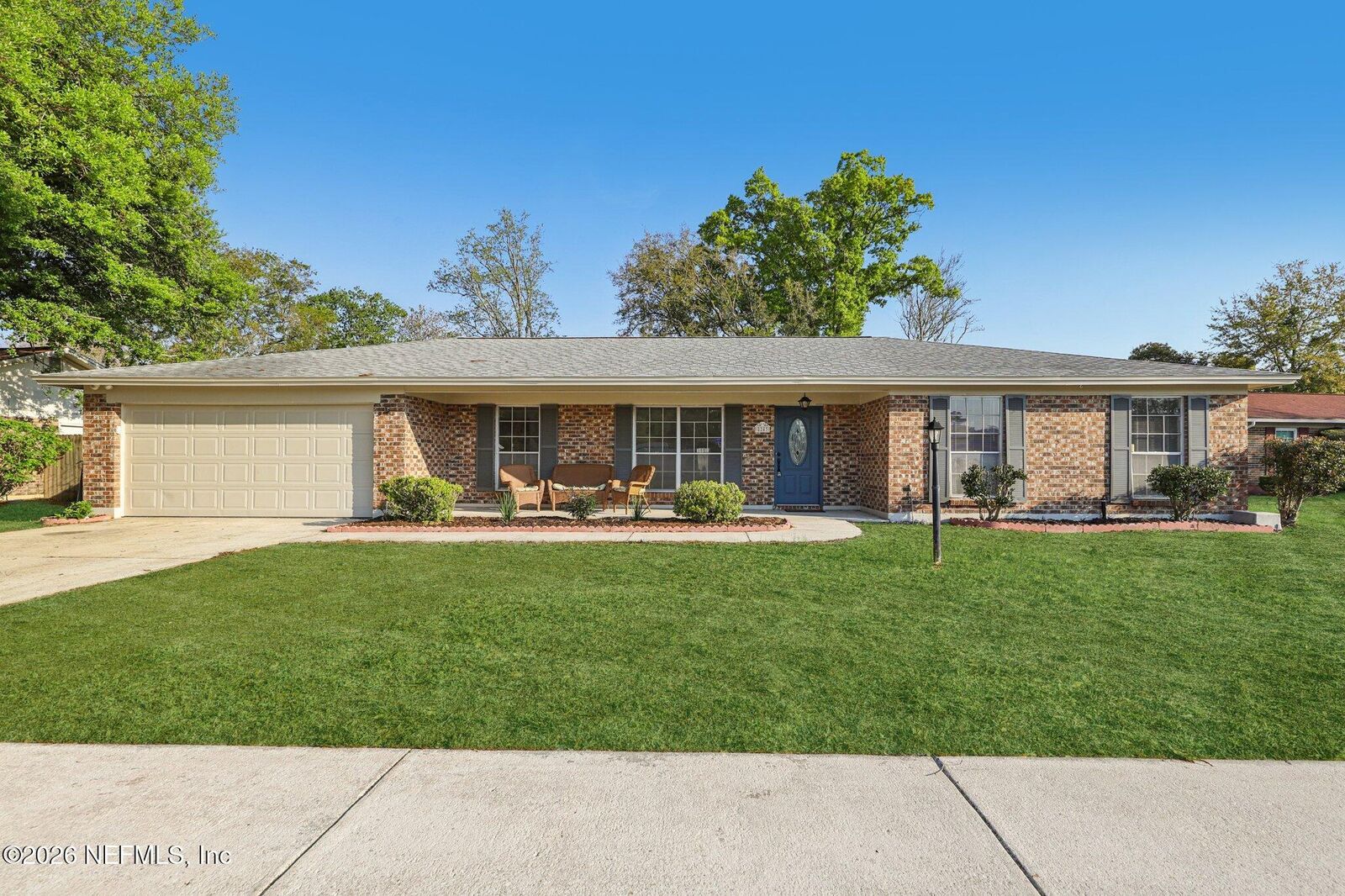 Property Photo: 8243 Worm Wood Road FL 32210