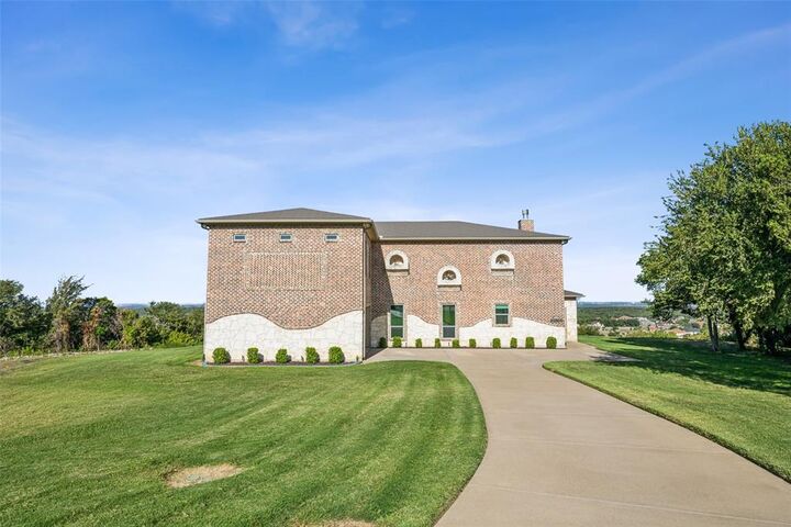 Property Photo:  1909 Mount McKinley Place  TX 75104 