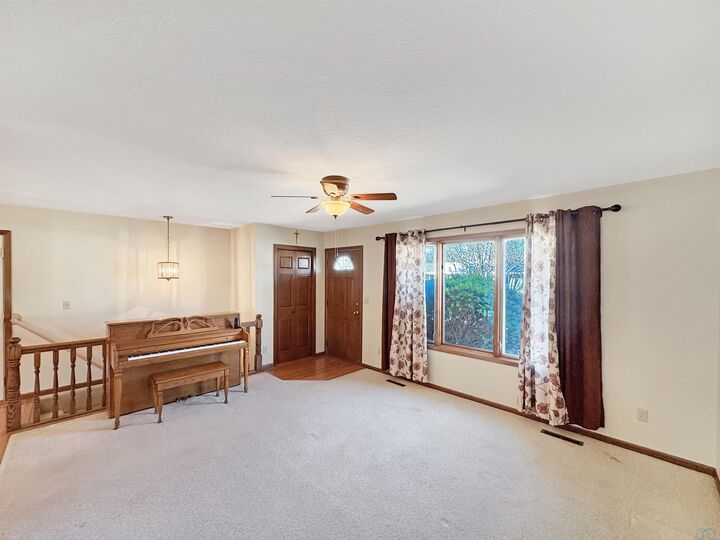 Property Photo:  2510 Canterbury St  IA 51054 