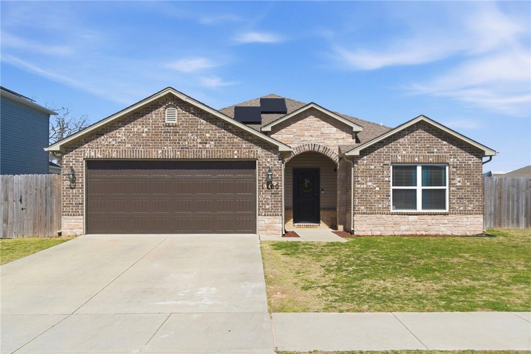 Property Photo: 1700 Hermitage Drive AR 72719