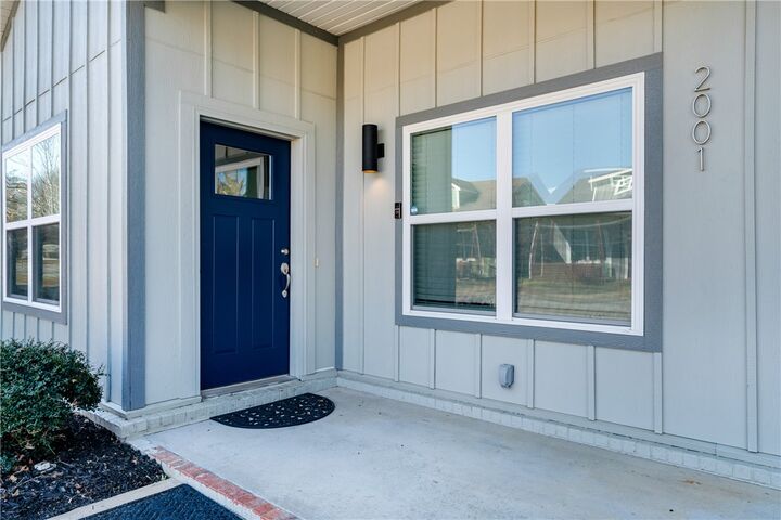 Property Photo: 2001 S Florida Way AR 72701