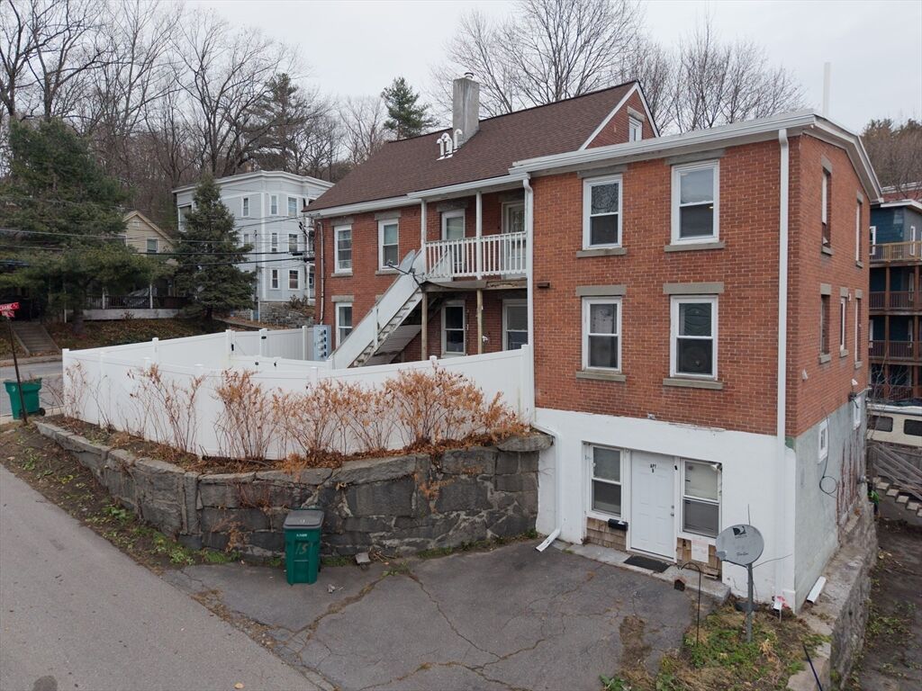 Property Photo:  151 Mechanic Street  MA 01420 