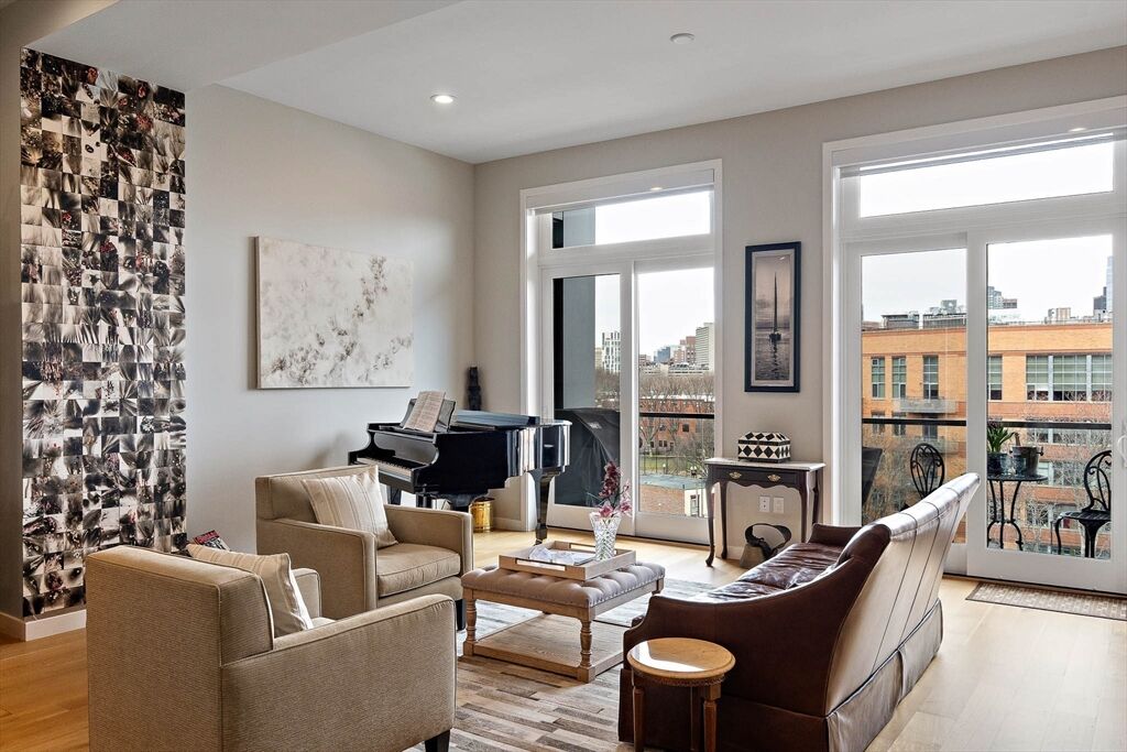 Property Photo:  477 Harrison Ave 5B  MA 02118 