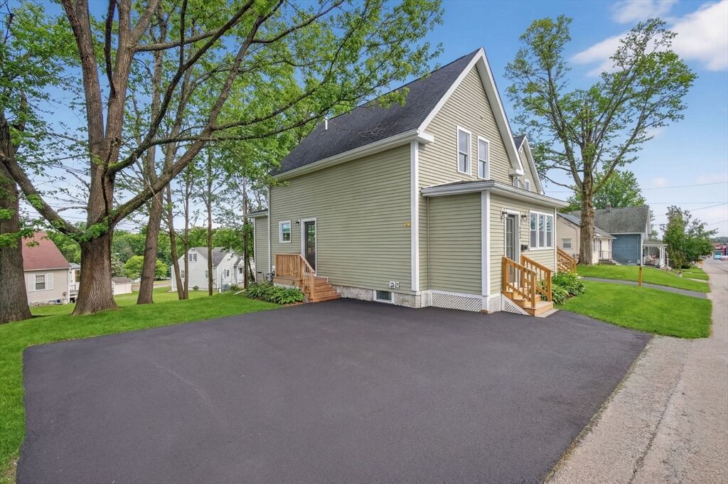 Property Photo:  45B Fruit Street  MA 01453 