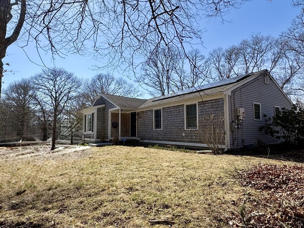 Property Photo:  1309 Shootflying Hill Rd  MA 02632 