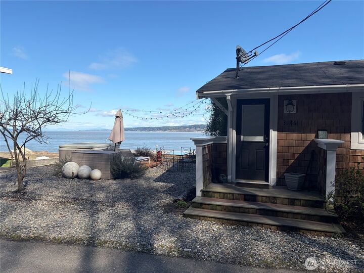 Property Photo:  3151  Shoreline Drive  WA 98282 