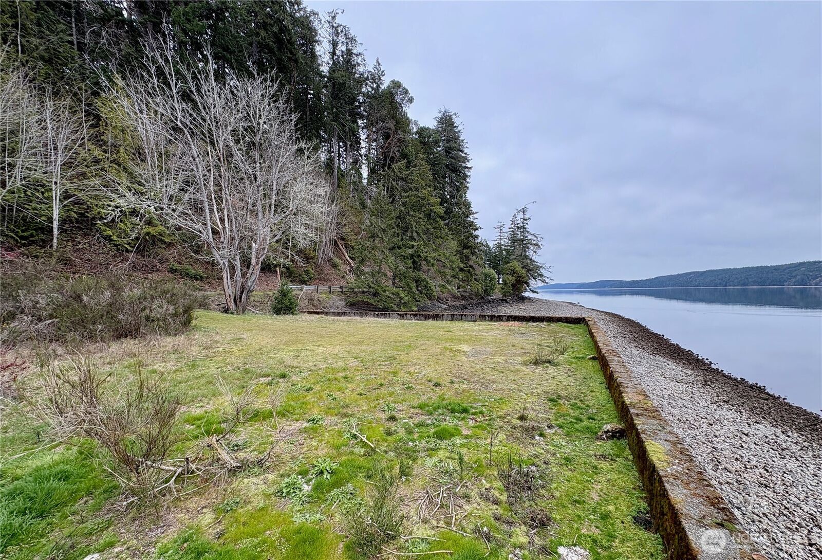 Property Photo: 1 N US Highway 101 WA 98548