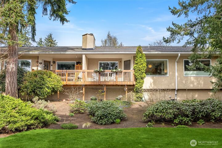 Property Photo:  794  Madison Avenue N Bldg A  WA 98110 