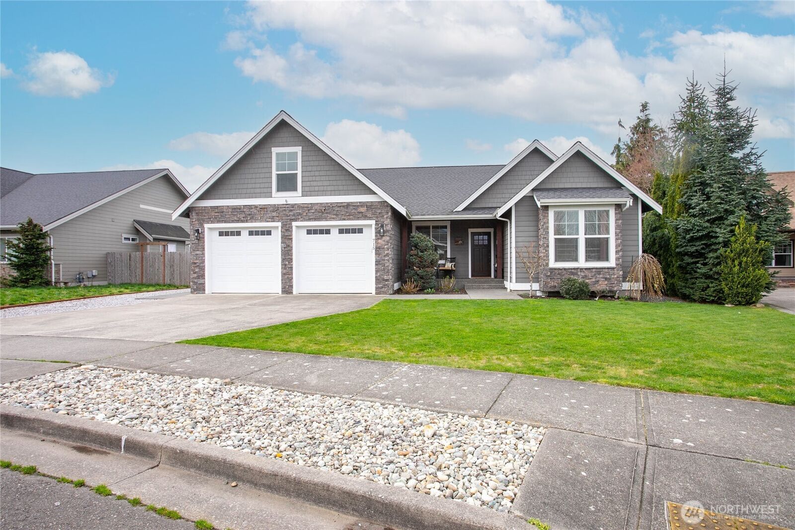 Property Photo:  715  Red Maple Loop  WA 98247 