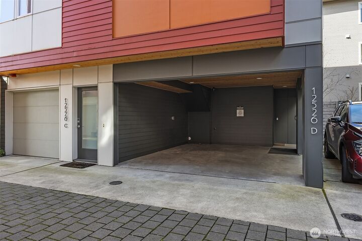 Property Photo: 12526 15th Avenue NE D WA 98125