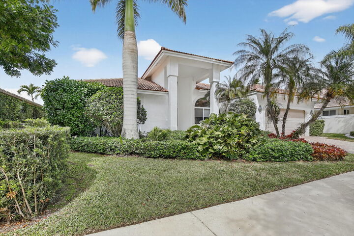 Property Photo:  2647 Miller Court  FL 33332 