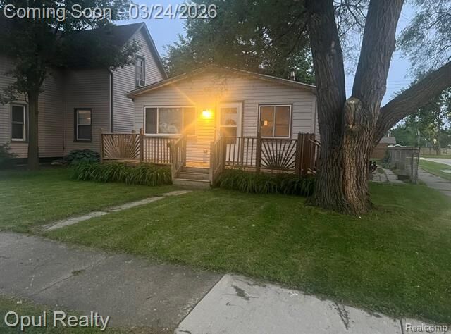 Property Photo:  11571 Grant Street  MI 48193 