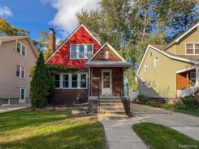 Property Photo: 686 Princeton Road MI 48072