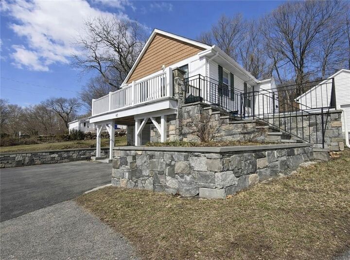 Property Photo:  61 Walter Avenue  RI 02911 