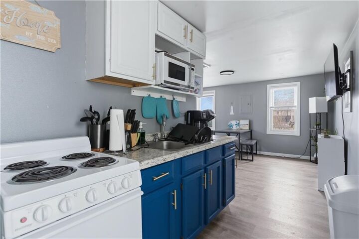 Property Photo:  31 Oakhurst Avenue  RI 02889 