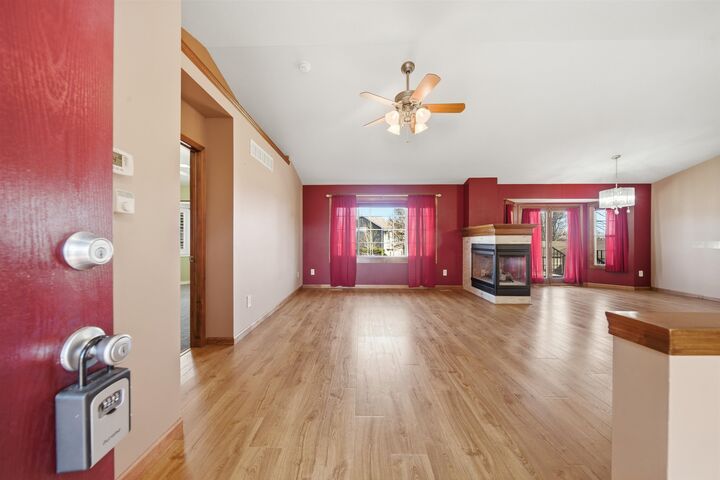 Property Photo: 10908 W Lantana St KS 67205