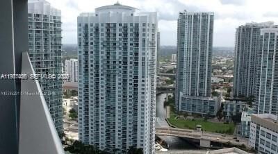 Property Photo:  200 Biscayne Boulevard Way 3712  FL 33131 