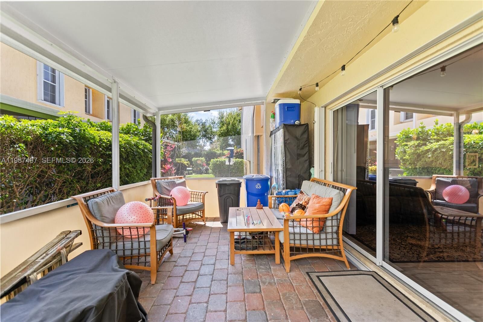 Property Photo: 337 Waterside Dr 337 FL 33462