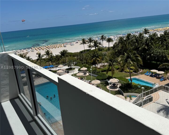Property Photo:  100 Lincoln Rd 836  FL 33139 