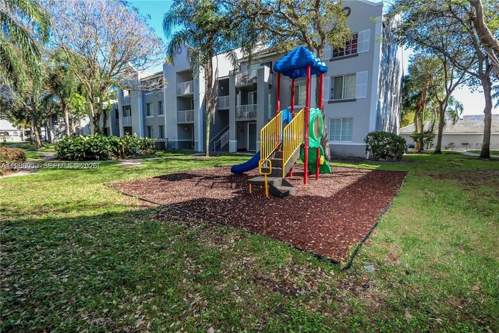 Property Photo: 11133 SW 8th St 102 FL 33025