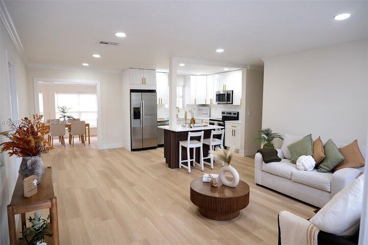 Property Photo:  1084 SW 4th Ave  FL 33060 