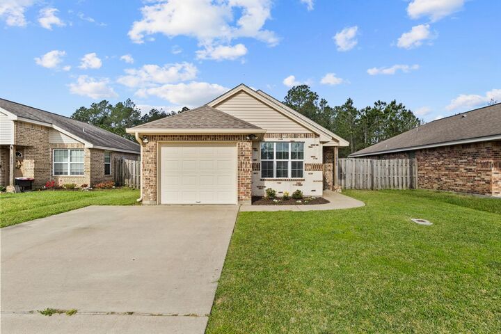 Property Photo: 6650 Palace Dr TX 77657