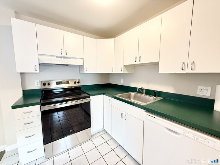 Property Photo:  139 Bradley Street  CT 06511 